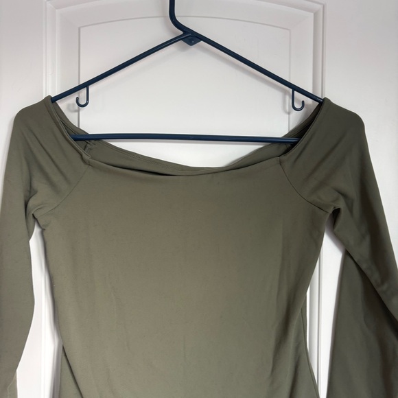 Nuuds Women’s Off The Shoulder Olive Green Long Sleeve Bodysuit- Size S - Picture 2 of 6